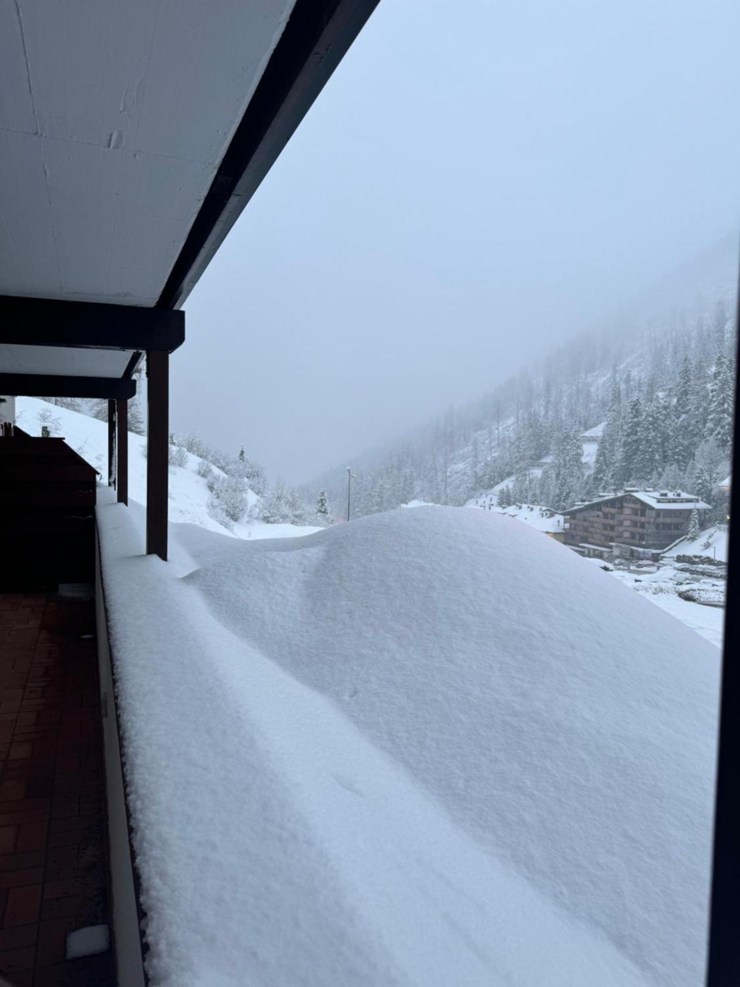 Ski Lodge Pampeago Tesero Exterior photo